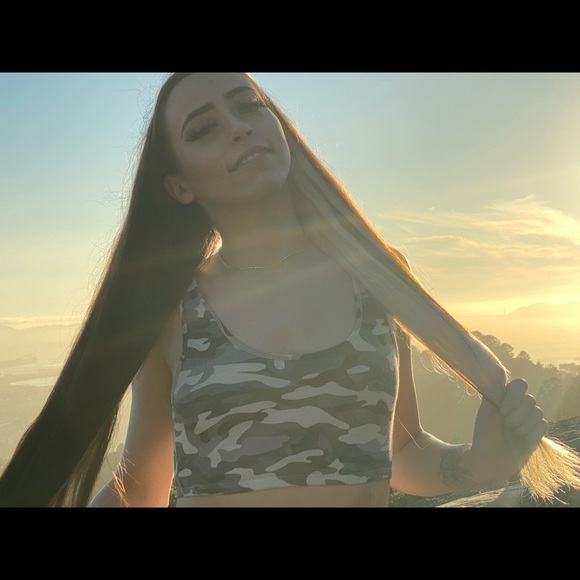 Meet your Posher, Bianca - Picture 6 of 12